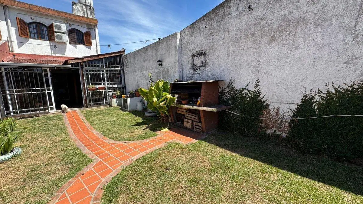 VENTA DUPLEX 4 AMBIENTES E/ INDEPENDIENTE EN MORON 4