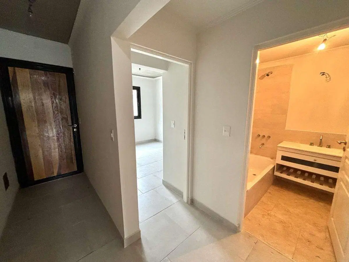 Venta Departamento 2 amb con patio privado Moreno 3