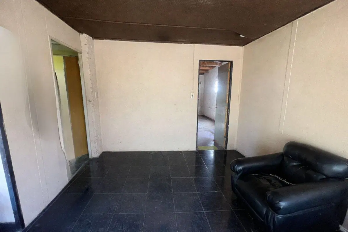 VENTA CASA LOTE PROPIO JARDIN ITUZAINGO UDAONDO 5