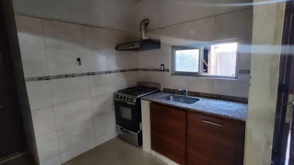 CASA EN VENTA EN ITUZAINGO LOTE PROPIO 3