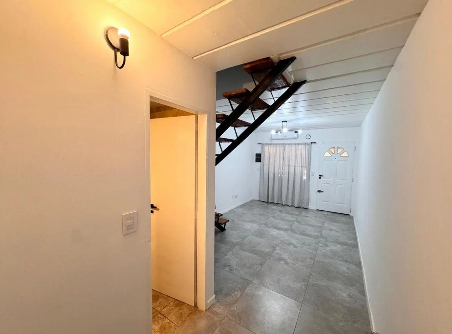 VENTA DUPLEX 3AMB CON JARDIN COCHERA RENOVADO ITUZ 5