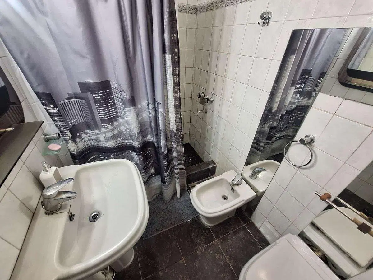 VENTA CASA 5 AMBIENTES COCHERA JARDIN MERLO 8