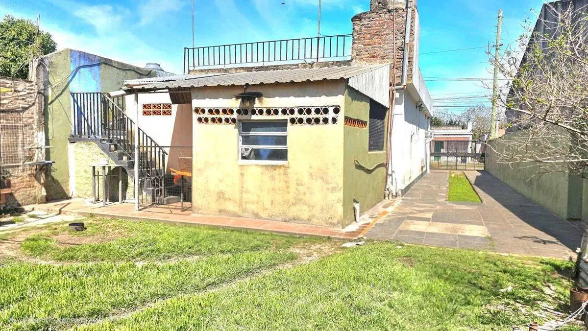 VENTA CASA 3 AMB 390M MULTIFAMILIAR + GALPON MERLO 2