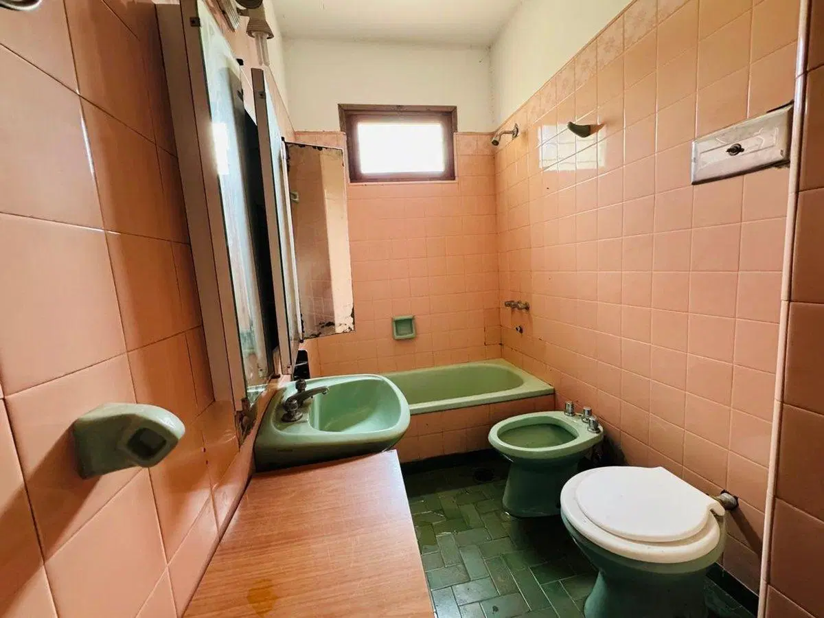 VENTA CASA 5 AMBIENTES Y LOCAL A REFACCIONAR MORON 4