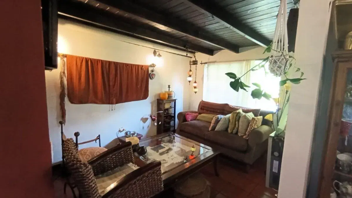 VENTA CASA 4 AMB CON PILETA Y PARQUE EN CASTELAR 5