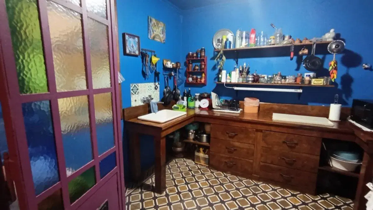 VENTA CASA 4 AMB CON PILETA Y PARQUE EN CASTELAR 2