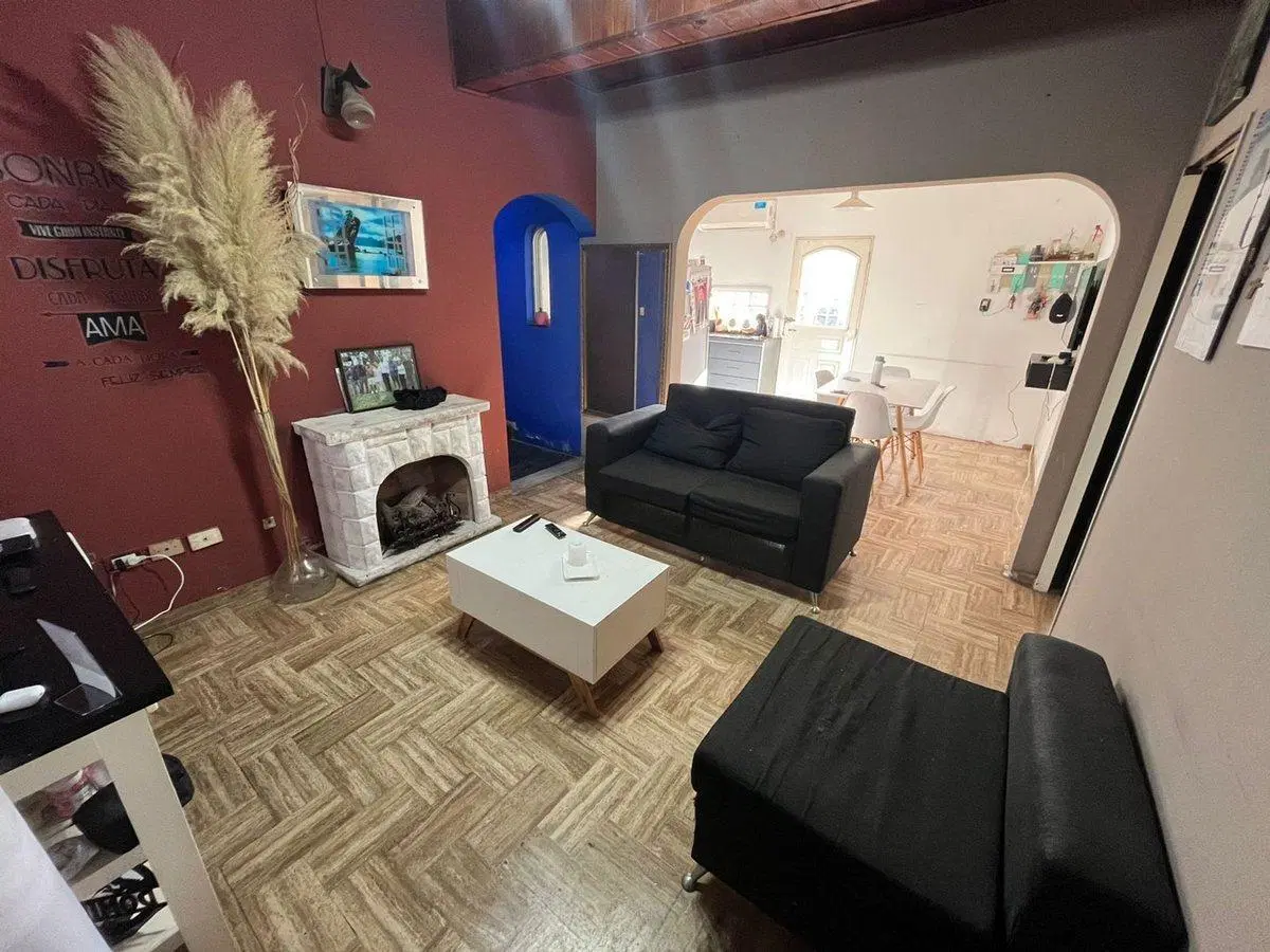 CASA EN VENTA 5 AMB- I. CASANOVA-LOTE 250m2 5