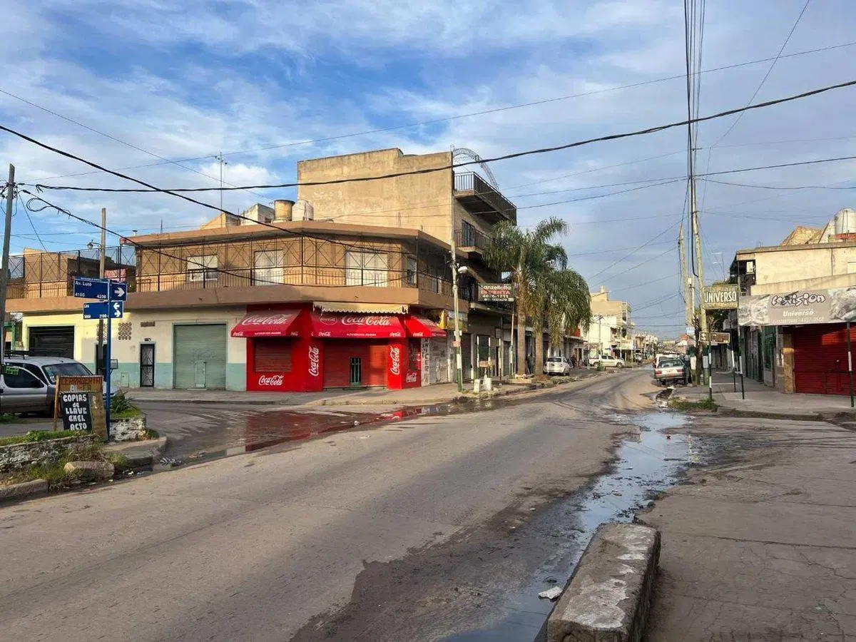 VENTA DPTO 3 AMB BALCON A REFACCIONAR LAFERRERE 5