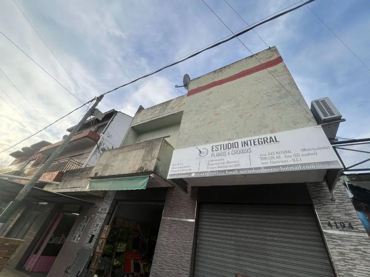 VENTA DPTO 3 AMB BALCON A REFACCIONAR LAFERRERE 3