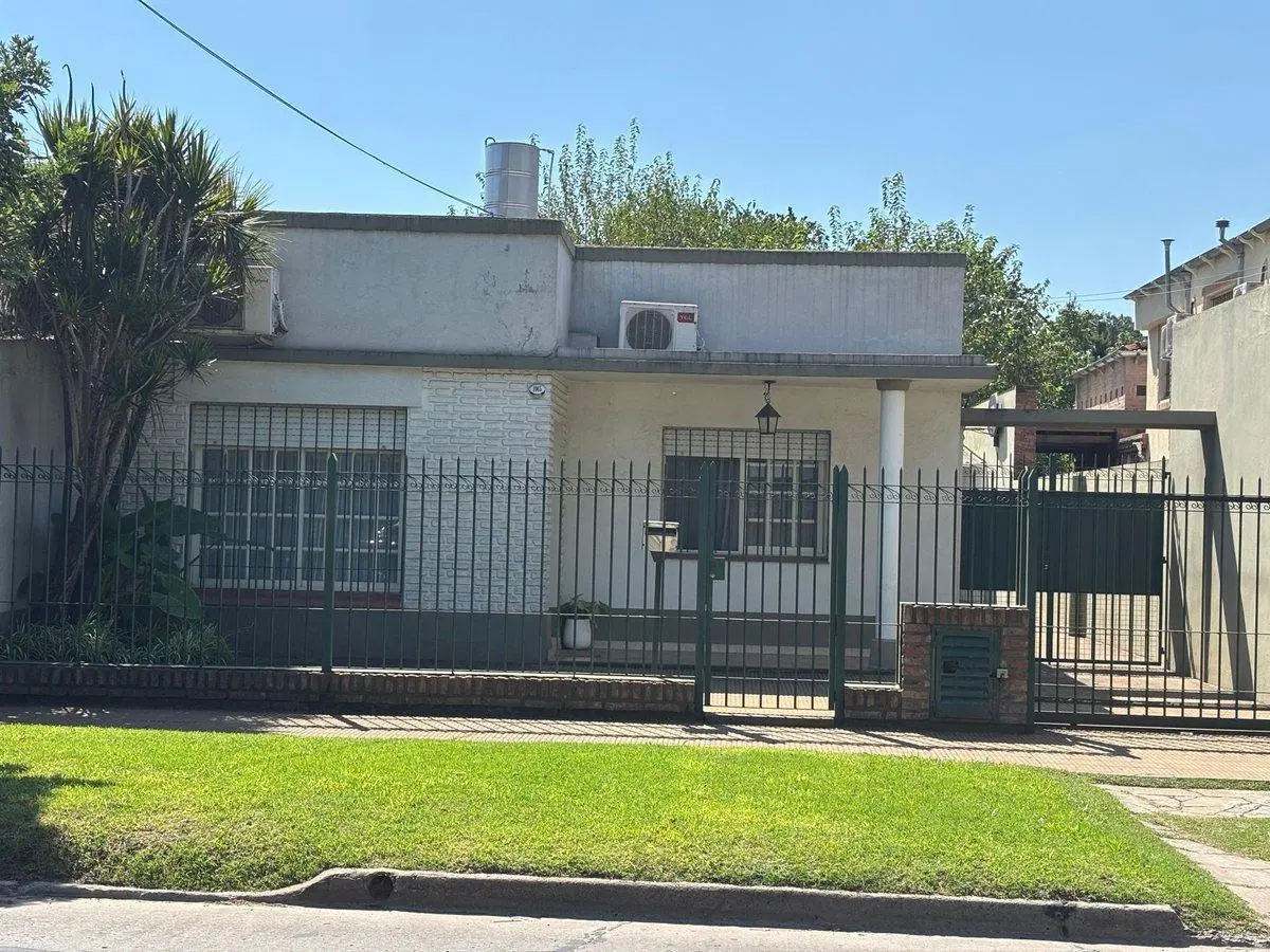 Venta Casa 4Ambientes.Moreno Centro  Multifamiliar 2