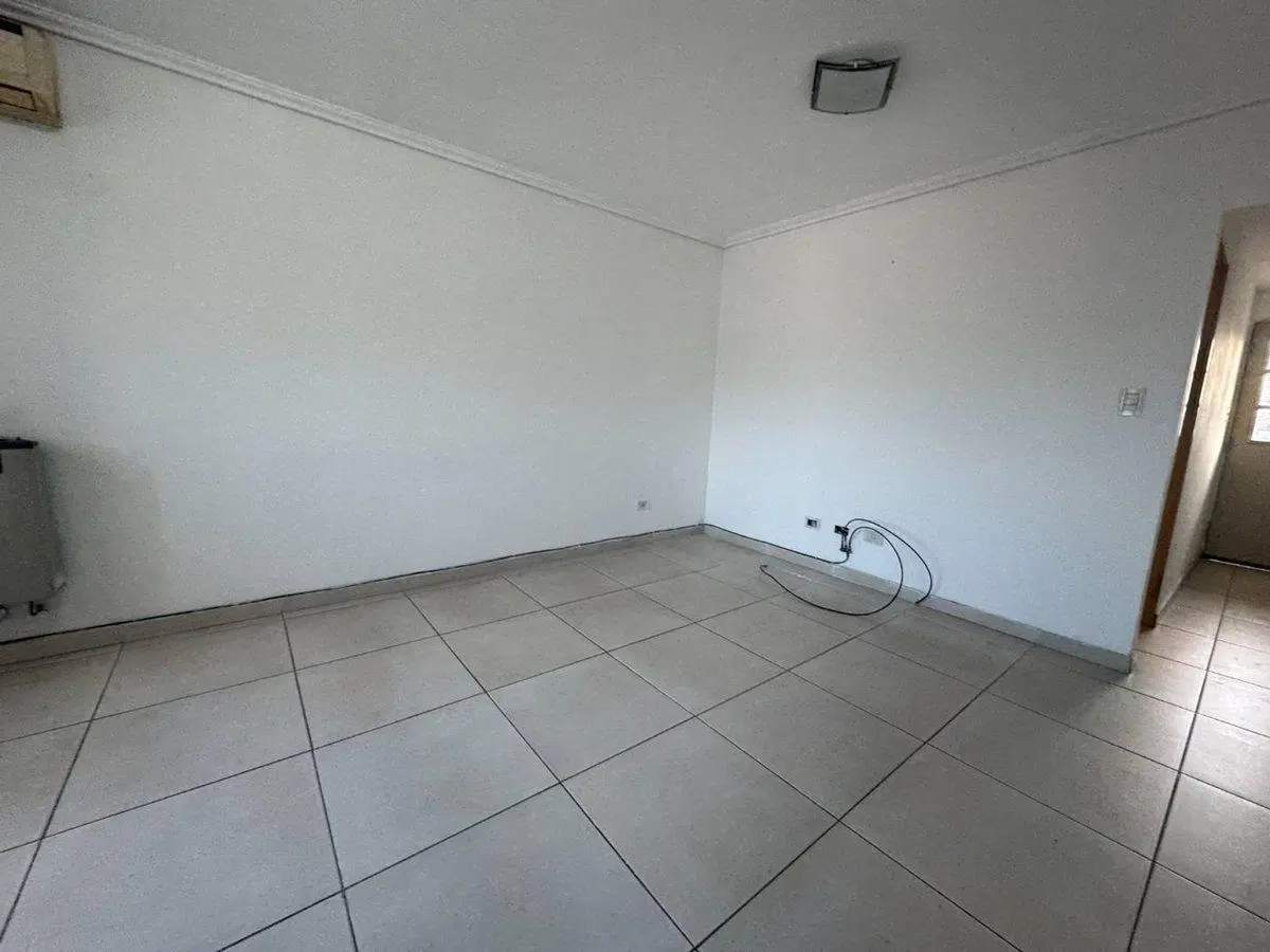 VENTA DPTO 2 AMB CASEROS CENTRO BALCÓN 2