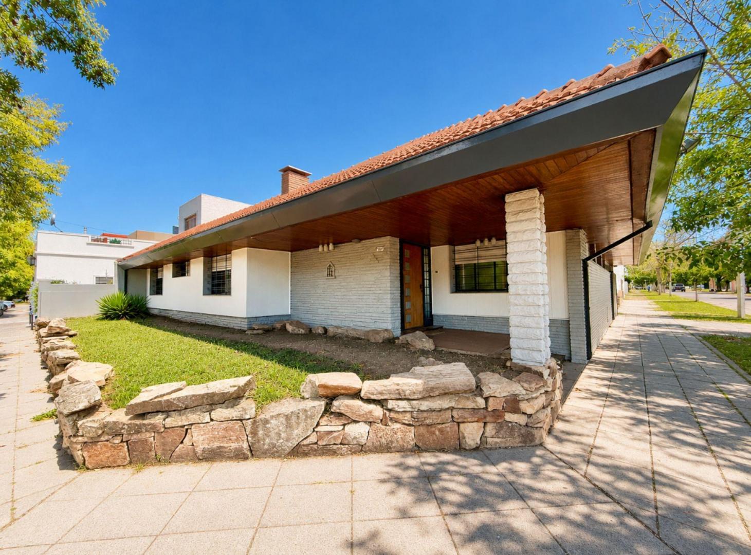 CASA EN VENTA PADUA SUR 5 AMB PATIO COCHERA