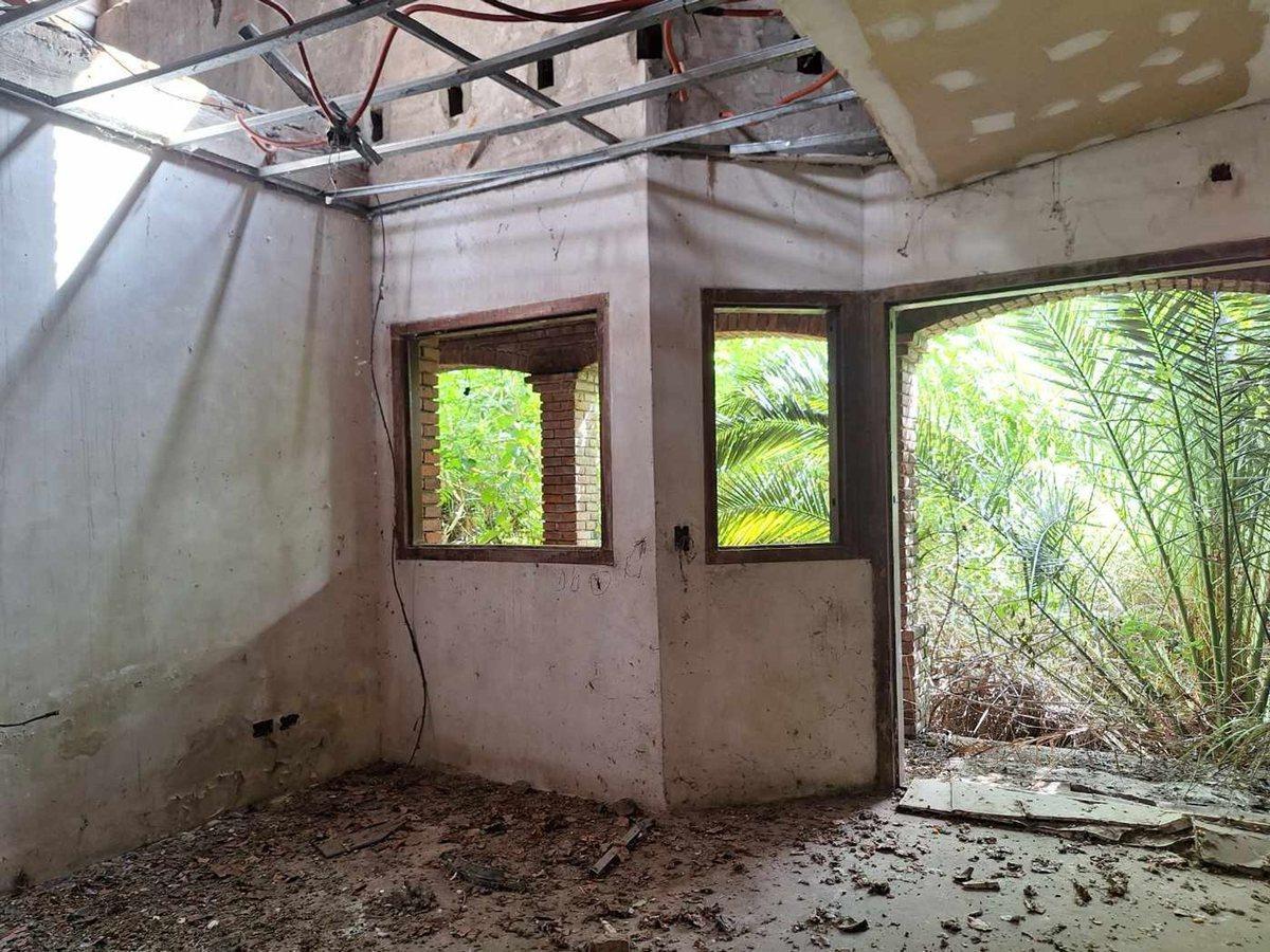 VENTA LOTE CON CASA A DEMOLER RECICLAR MORON 391m2