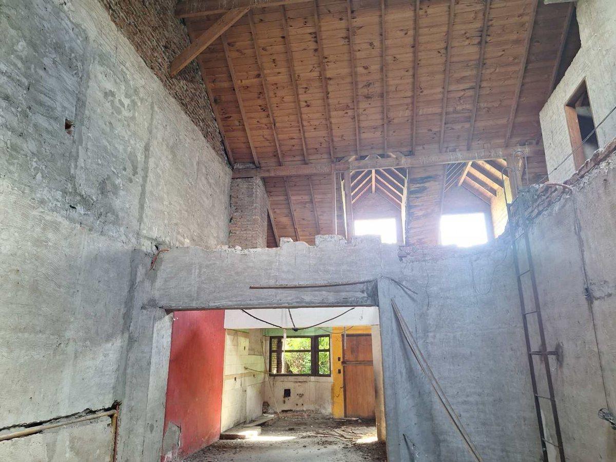 VENTA LOTE CON CASA A DEMOLER RECICLAR MORON 391m2