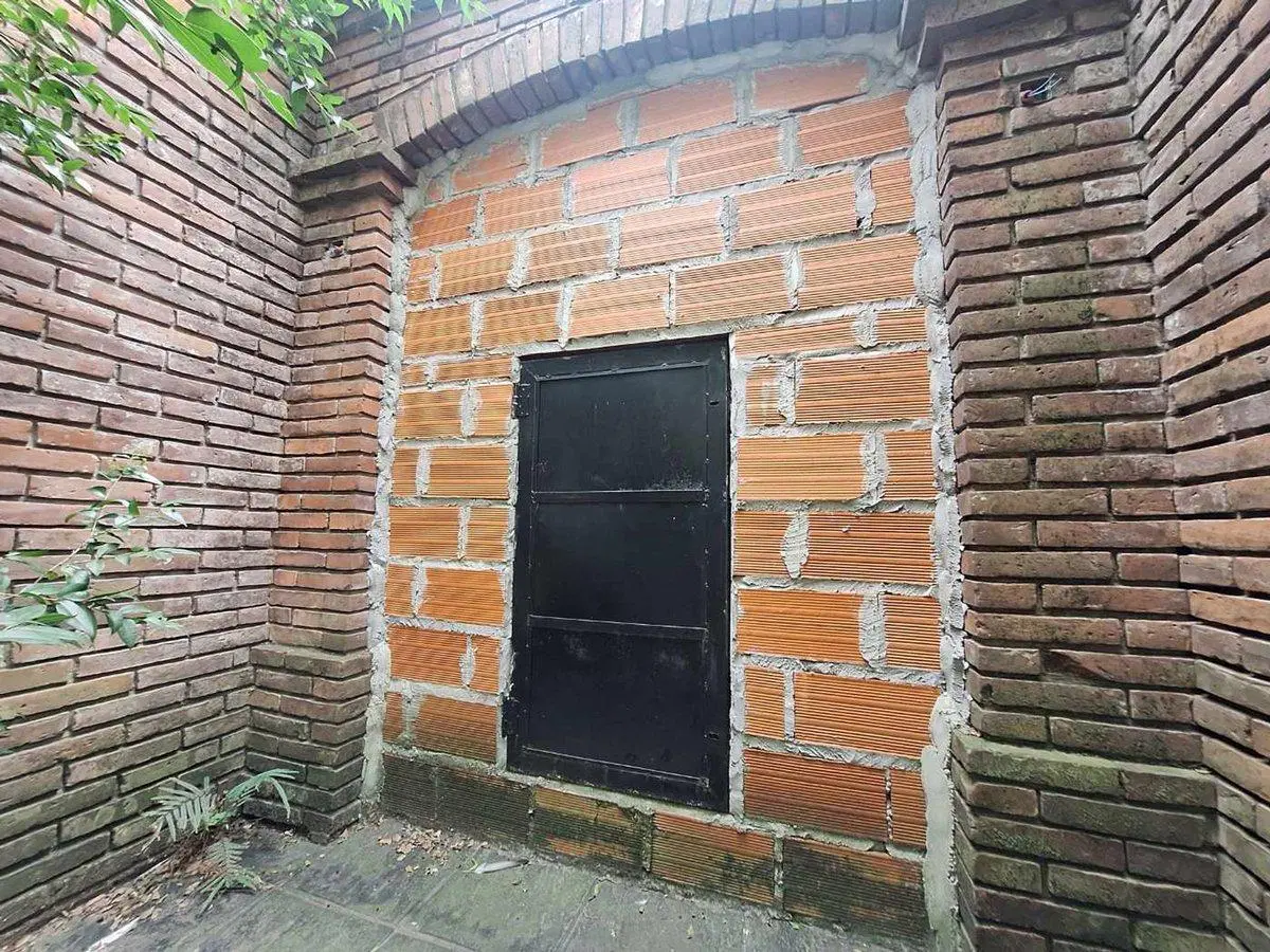 VENTA LOTE CON CASA A DEMOLER RECICLAR MORON 391m2 3