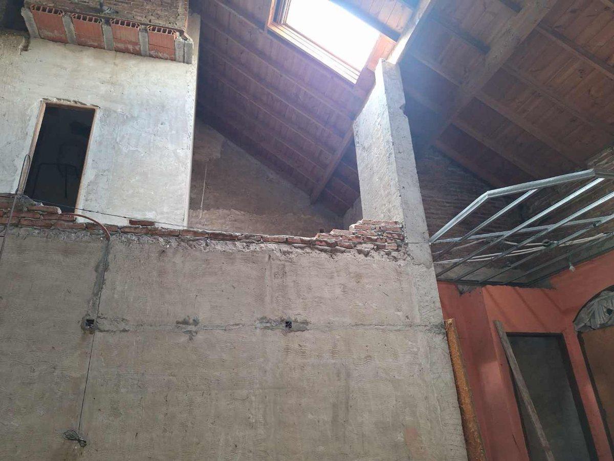 VENTA LOTE CON CASA A DEMOLER RECICLAR MORON 391m2