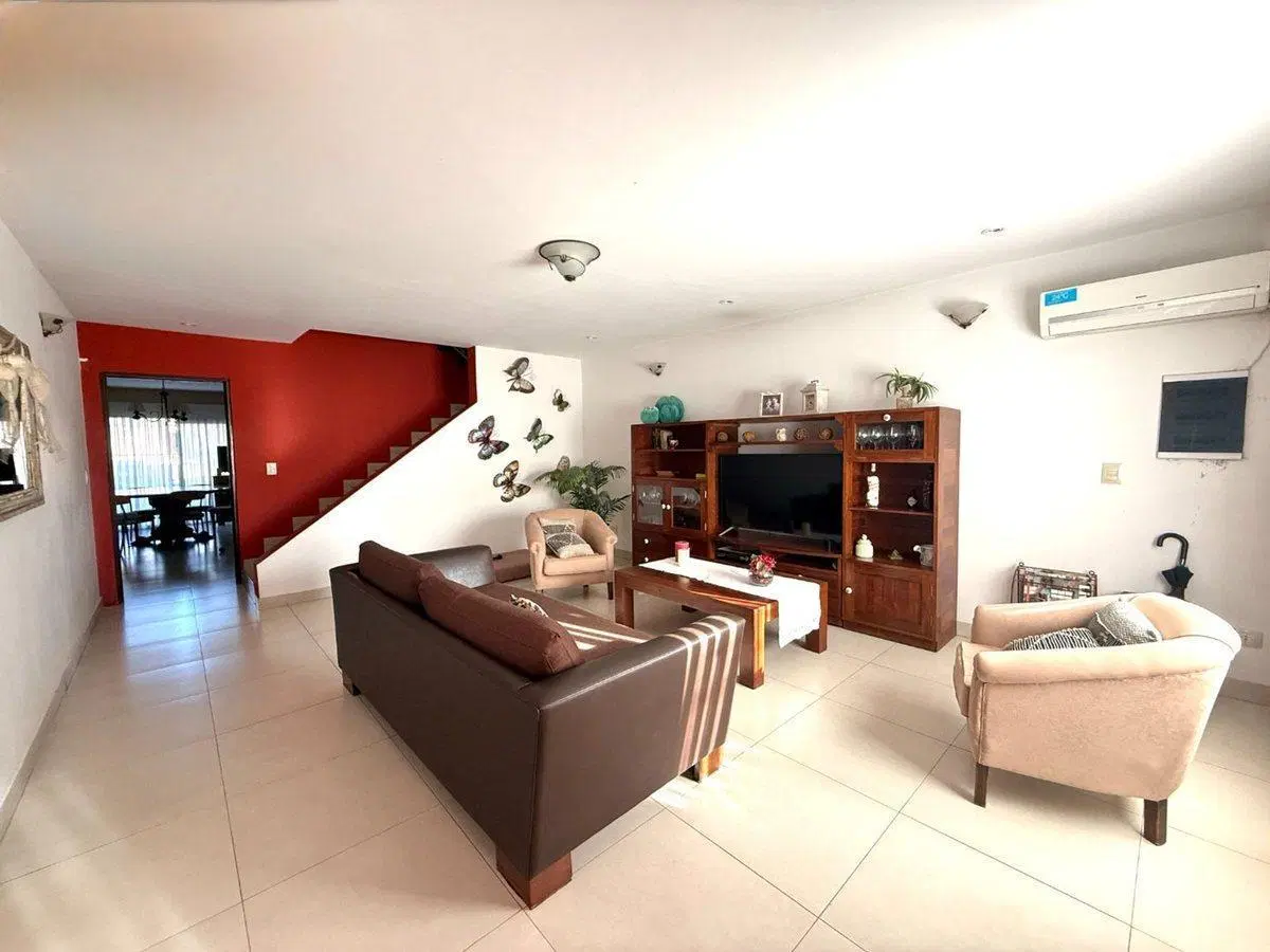 CASA VENTA PADUA ITUZAINGO PISCINA APTA CREDITO 2