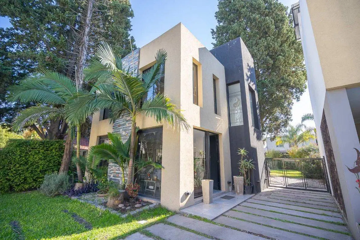 VENTA CASA CONDOMINIO CERRADO PARQUE LELOIR 2