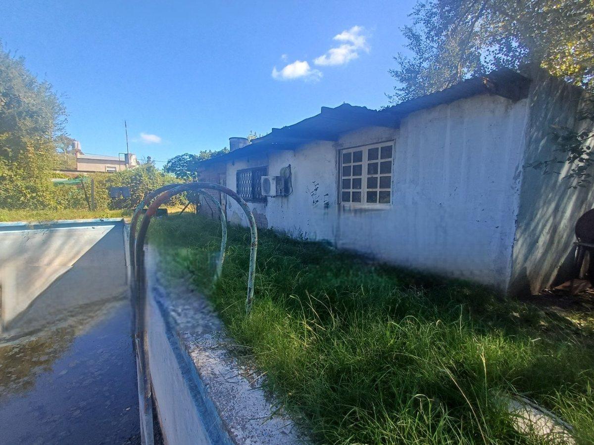 VENTA CASA PRESIDENTE DERQUI CENTRO A REFACCIONAR