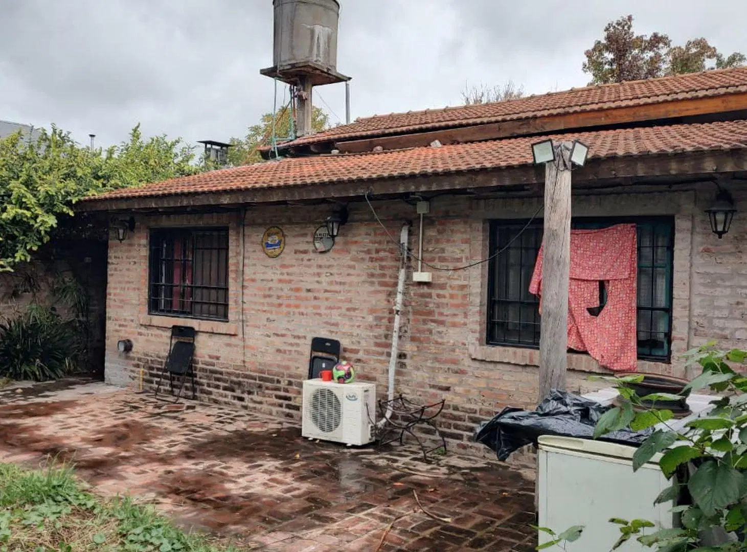 Venta casa 4amb y quincho Ituzaingó Norte 5