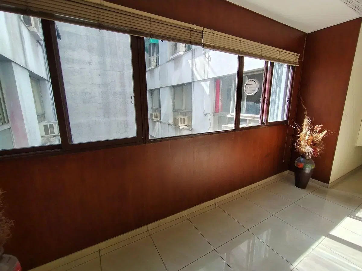 VENTA OFICINA AMOBLADA - SAN NICOLAS 4