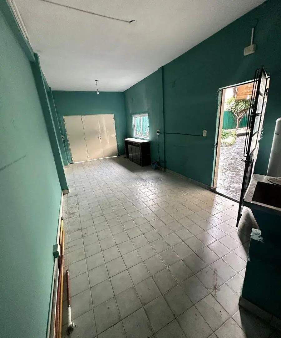VENTA VILLA LUZURIAGA PH 3 AMB + COCHERA + LOCAL 4