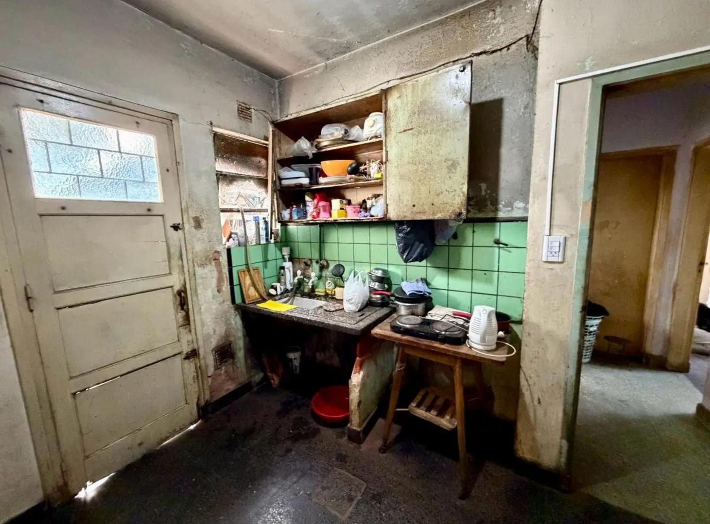 VENTA CASA 3 AMBIENTES A REFACCIONAR MORON 2
