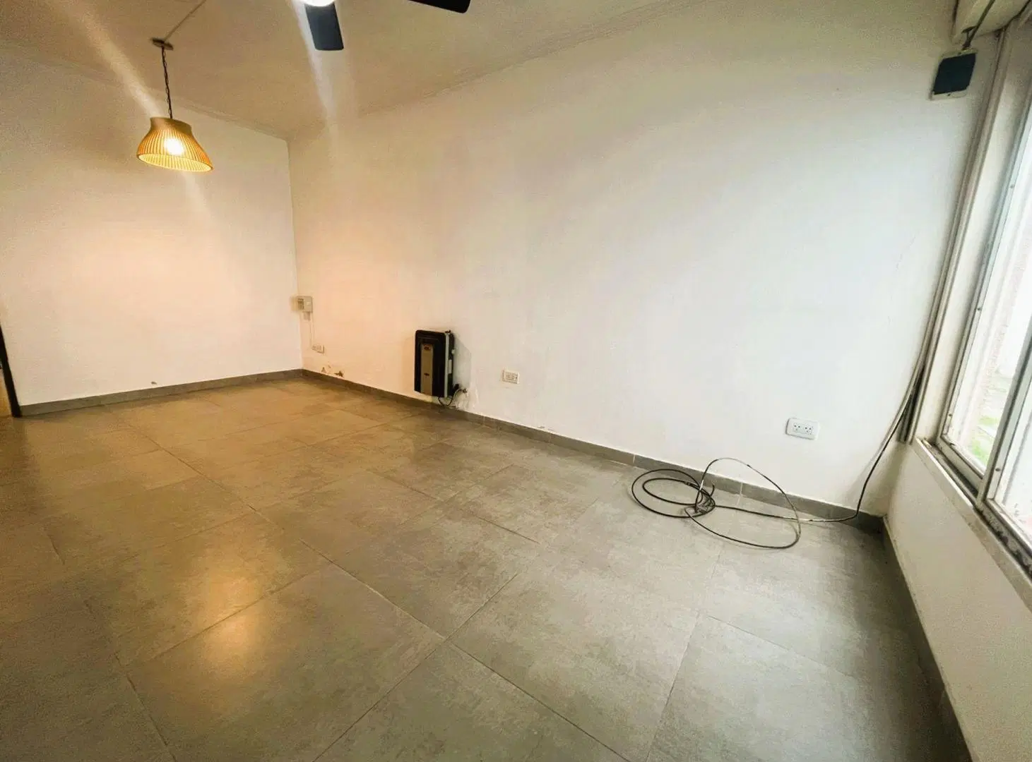 ALQUILER PH 3 AMBIENTES - CASTELAR SUR- C/COCHERA 3