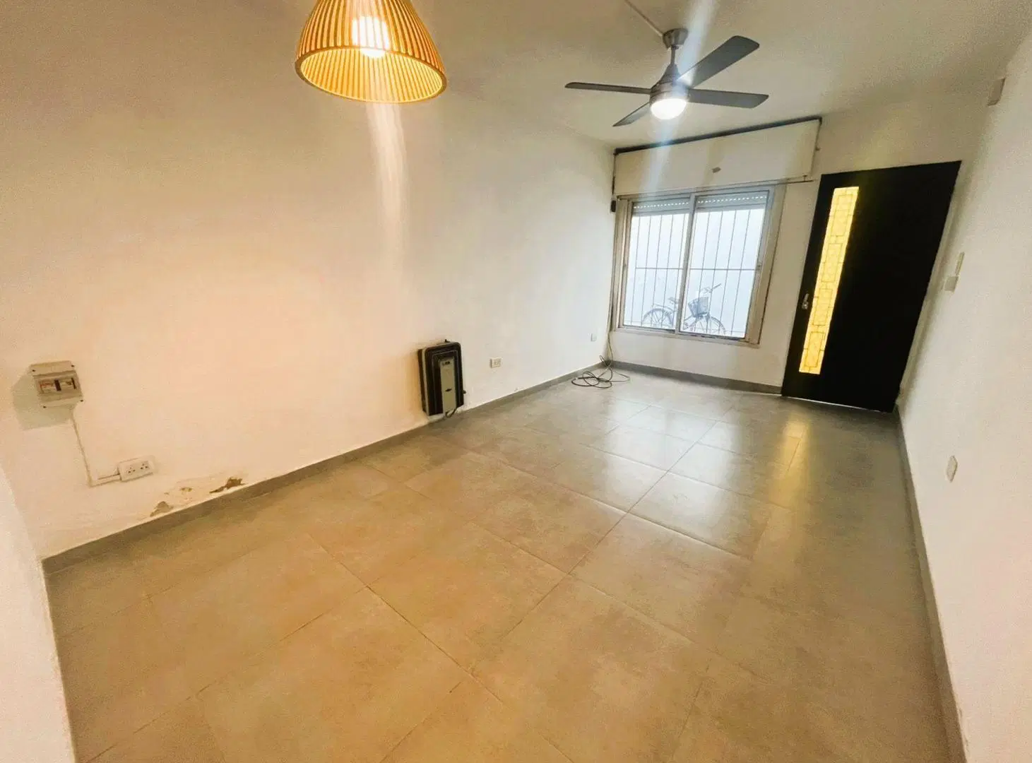 ALQUILER PH 3 AMBIENTES - CASTELAR SUR- C/COCHERA 4