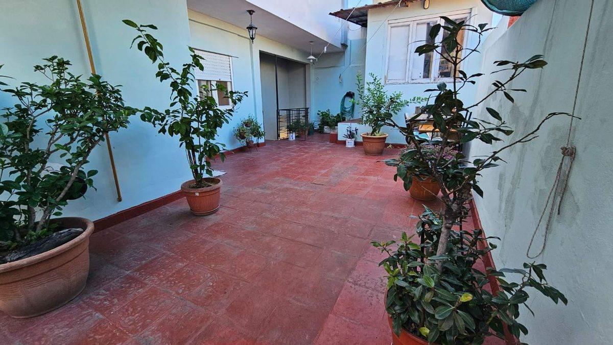 VENTA PH P/ 2 FAMILIAS 2 Y 4 AMB VILLA LUGANO