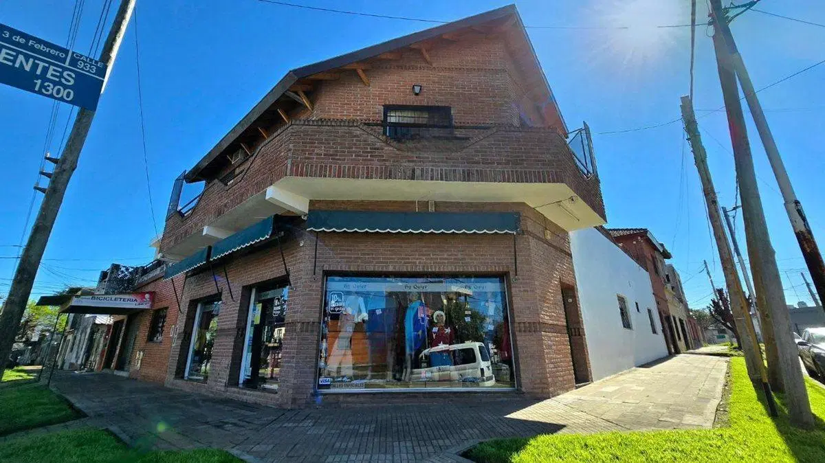 CASA 4 AMB C/ LOCAL Y FONDO DE COMERCIO + TERRAZA 8