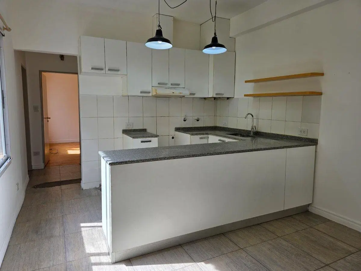 VENTA PERM PH 3 AMB CON PATIO COCHERA  C COMERCIAL 5