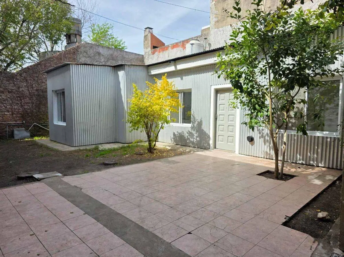 VENTA PERM PH 3 AMB CON PATIO COCHERA  C COMERCIAL 2