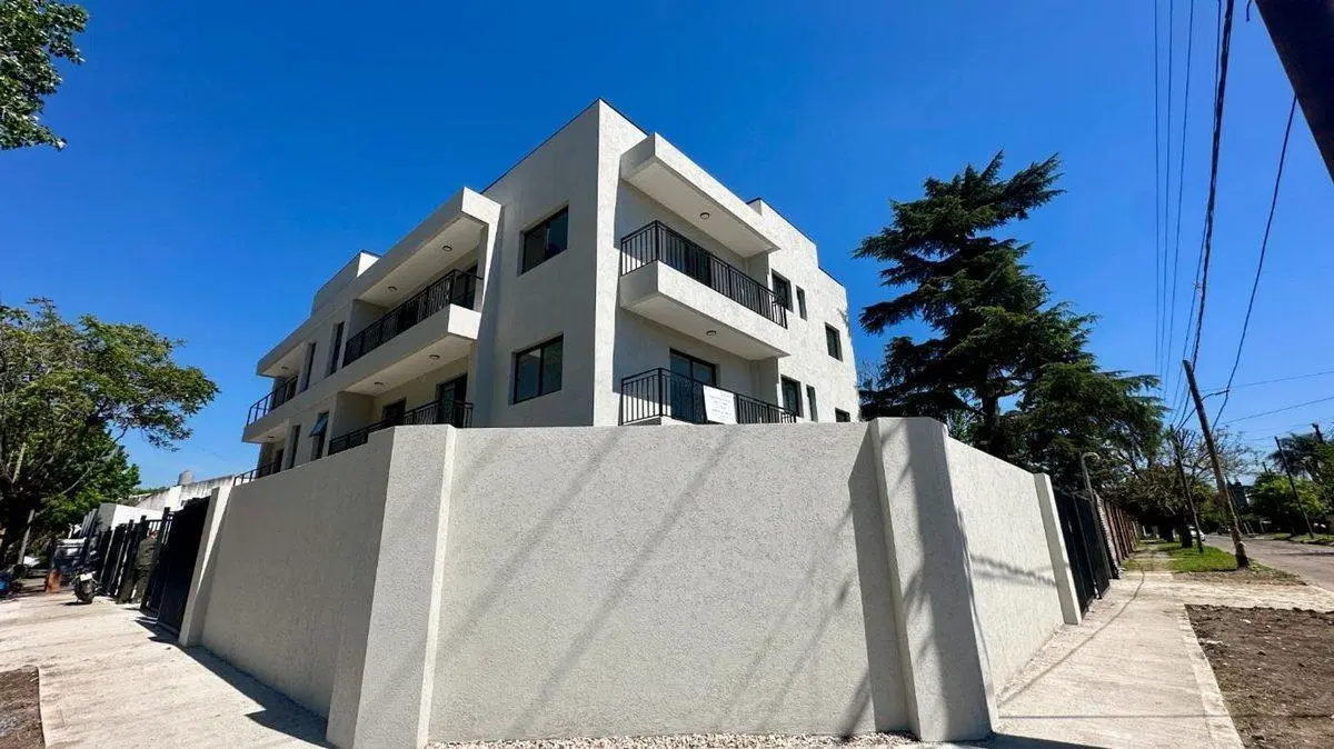 VENTA DEPTO 2 AMB C/TERRAZA Y COCHERA- ITUZAINGÓ 5