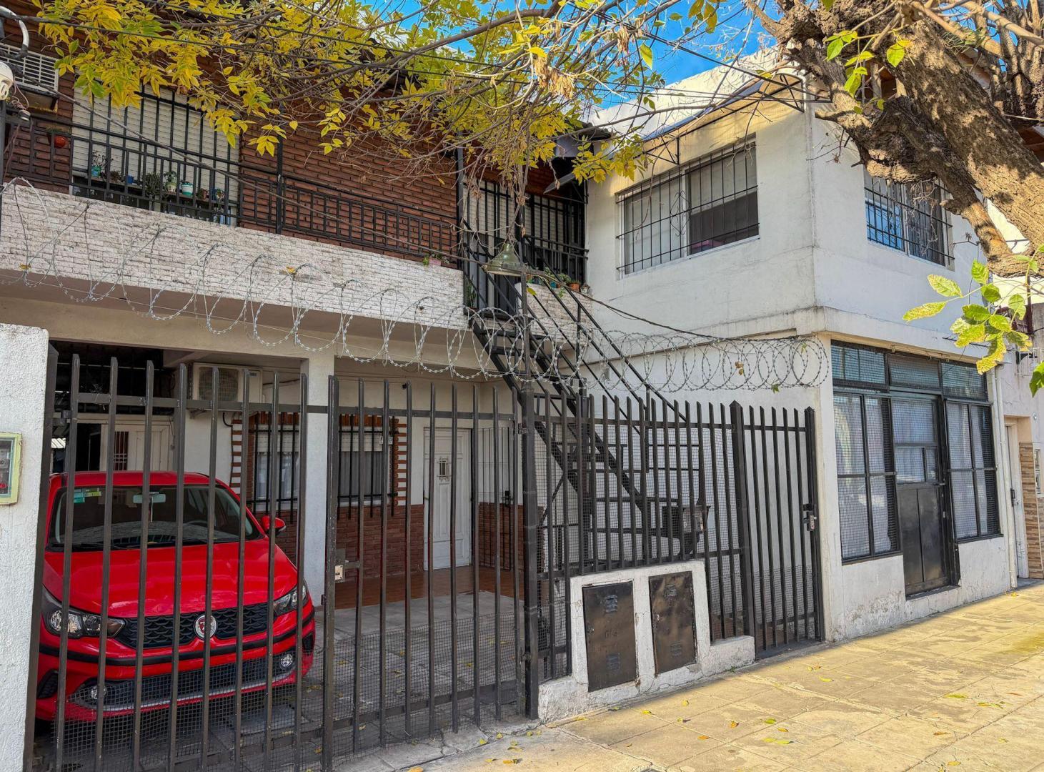 VENTA CASA MULTIFAMILIAR CON LOCAL LOTE 427M2