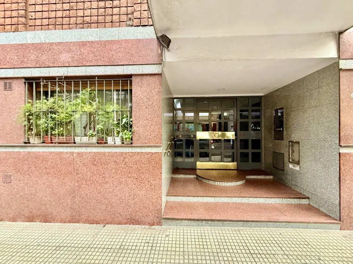VENTA DEPTO 3 AMB CON BALCÓN - BALVANERA 8