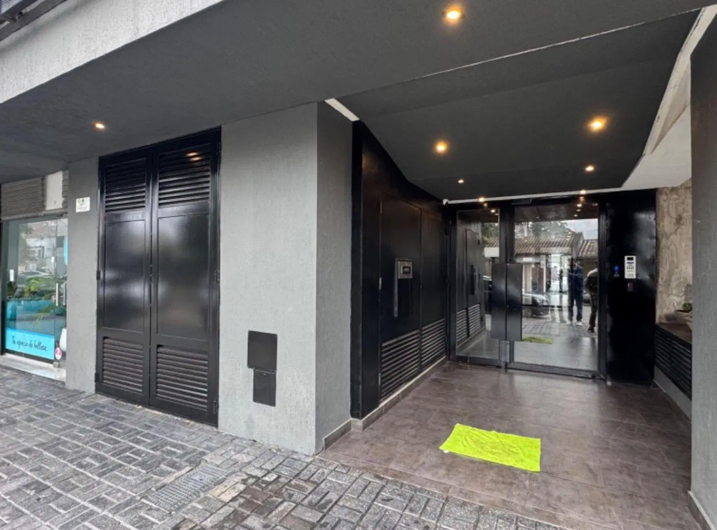 VENTA DEPTO 2 AMB COCHERA Y TERRAZA PROPIA MORENO 2