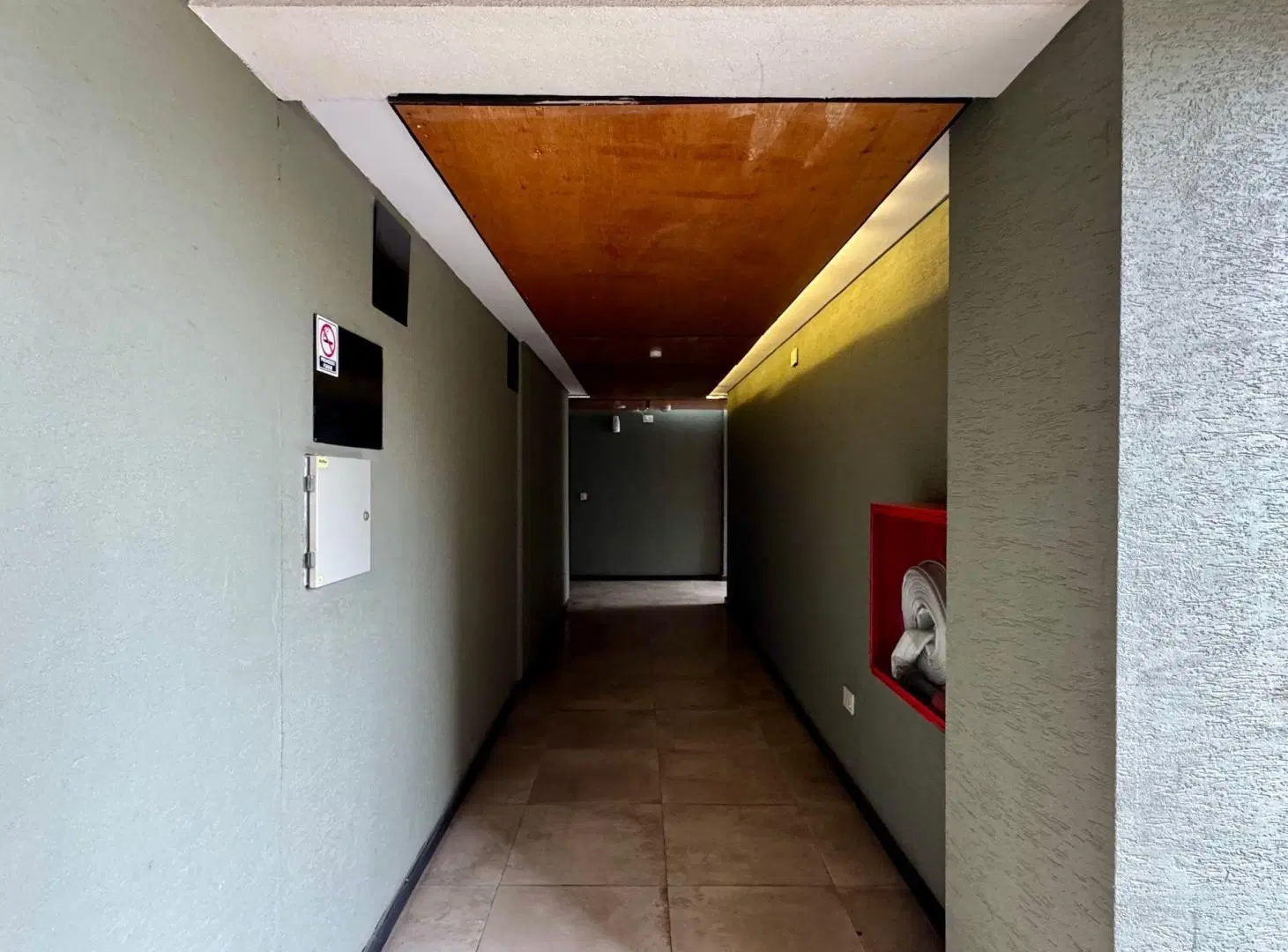 VENTA DEPTO 2 AMB COCHERA Y TERRAZA PROPIA MORENO 5