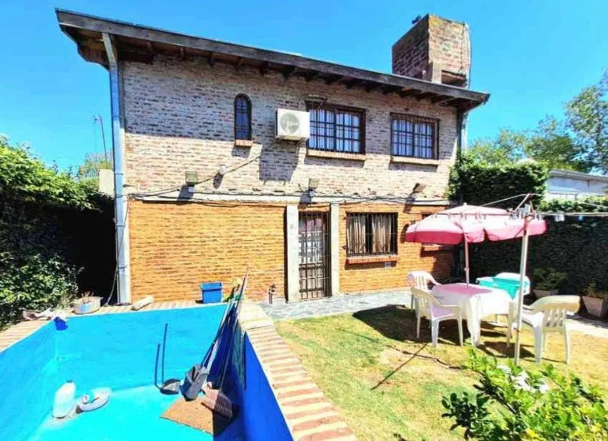 VENTA CASA 5 AMBIENTES ITUZAINGO PILETA Y COCHERA 4