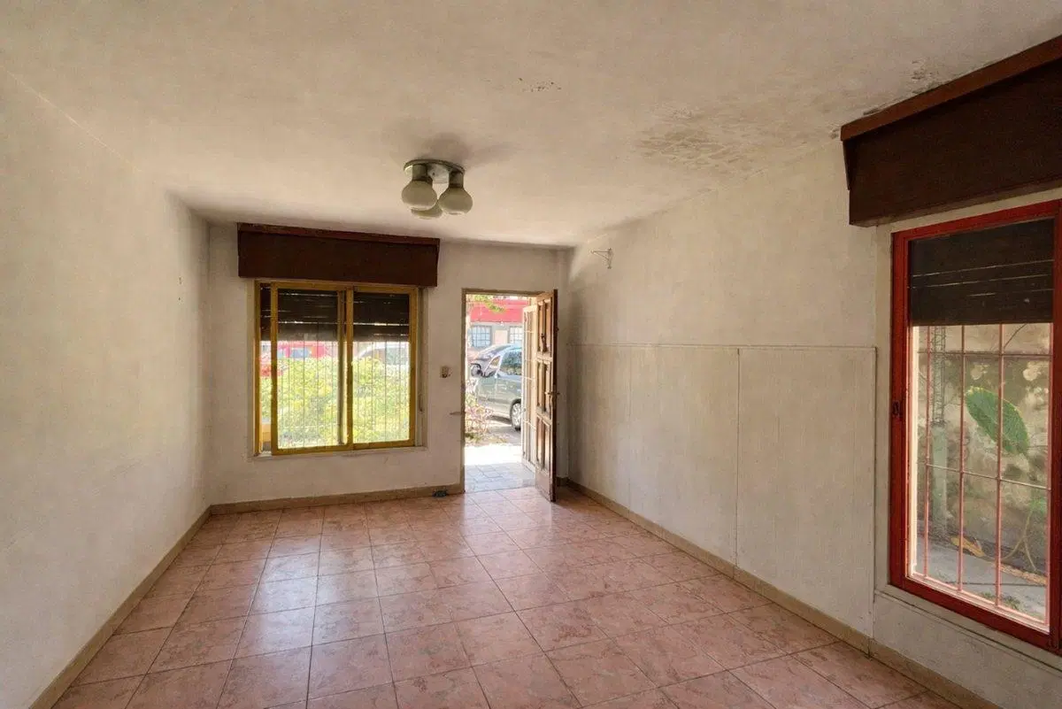 VENTA CASA 4 AMB, C/JARDIN, CASTELAR APTO CREDITO 2
