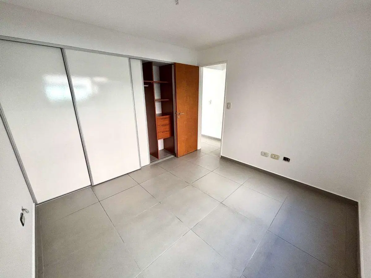 VENTA DEPARTAMENTO 2 AMB CASTELAR NORTE 4