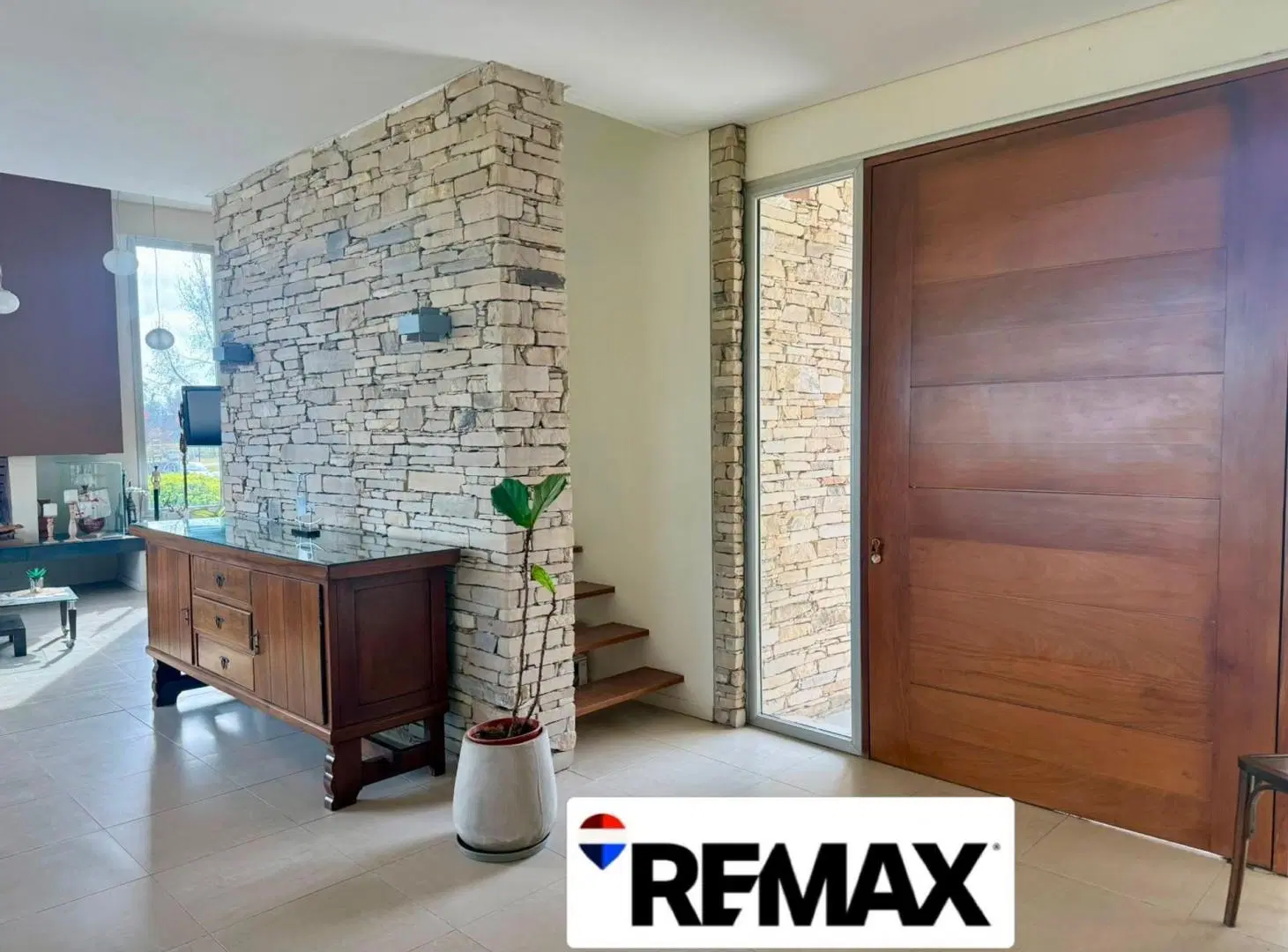 VENTA CASA PREMIUM 4 AMBIENTES LA CONCEPCION LUJAN 2