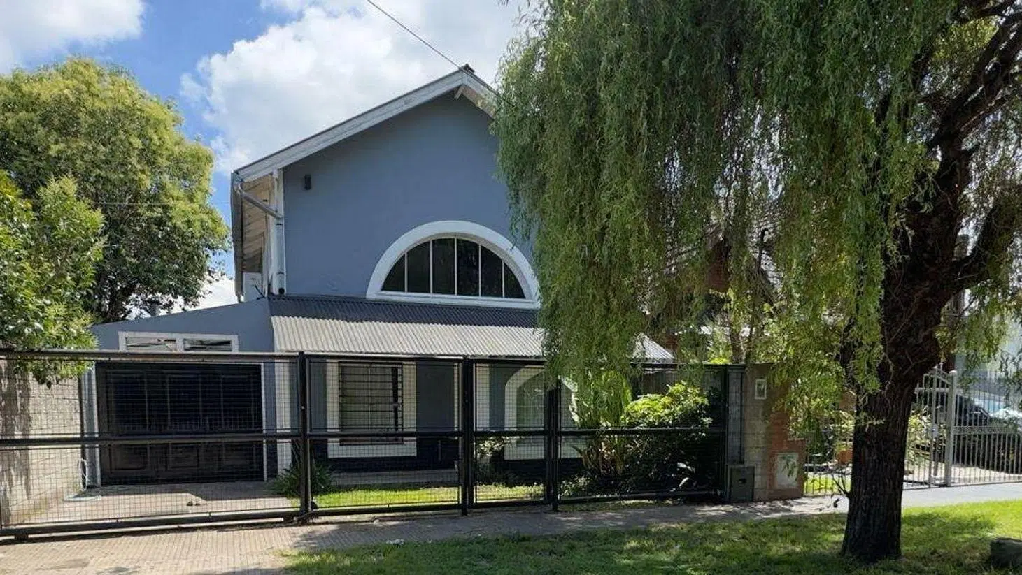 VENTA CASA 4 AMB CON GRAN JARDIN .ITUZAINGO NORTE 2