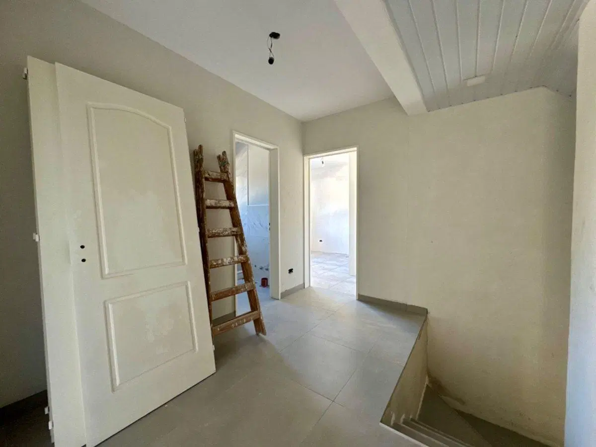 CASA EN VENTA A ESTRENAR CON PILETA BOCA RATON 4