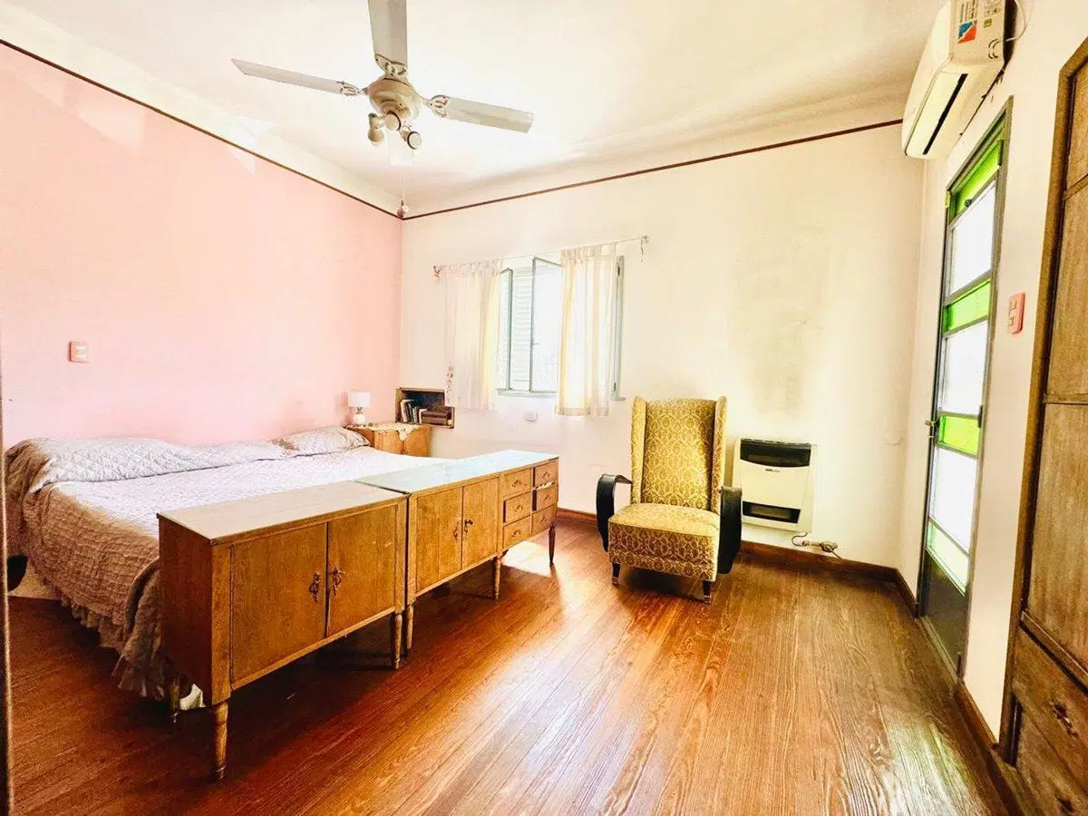 VENTA CASA RAMOS MEJIA 5 AMBIENTES CON PISCINA 5