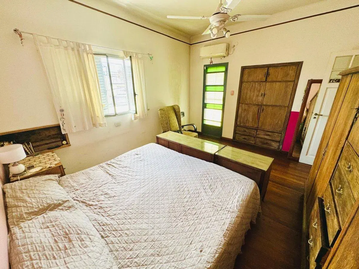 VENTA CASA RAMOS MEJIA 5 AMBIENTES CON PISCINA 4