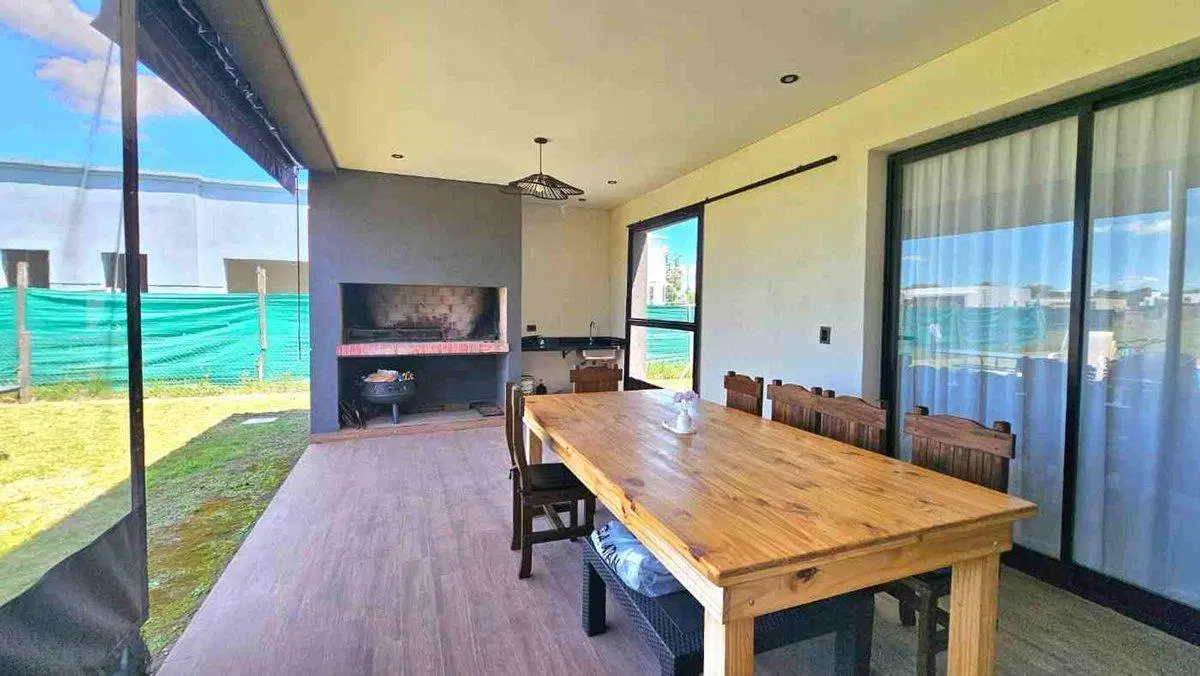 VENTA CASA 4 AMB PRADOS DEL OESTE MORENO FINANCIA 3