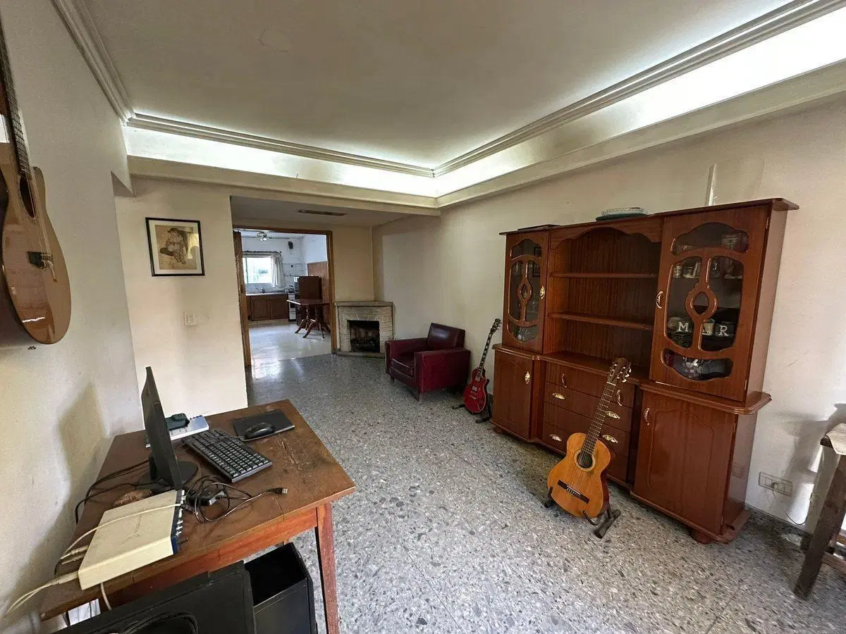 VENTA CASA 4 AMBIENTES COCHERA LOTE PPIO ITUZAINGO 2