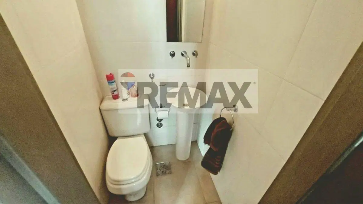 VENTA CASTELAR DEPARTAMENTO 120 METROS AL FRENTE 2