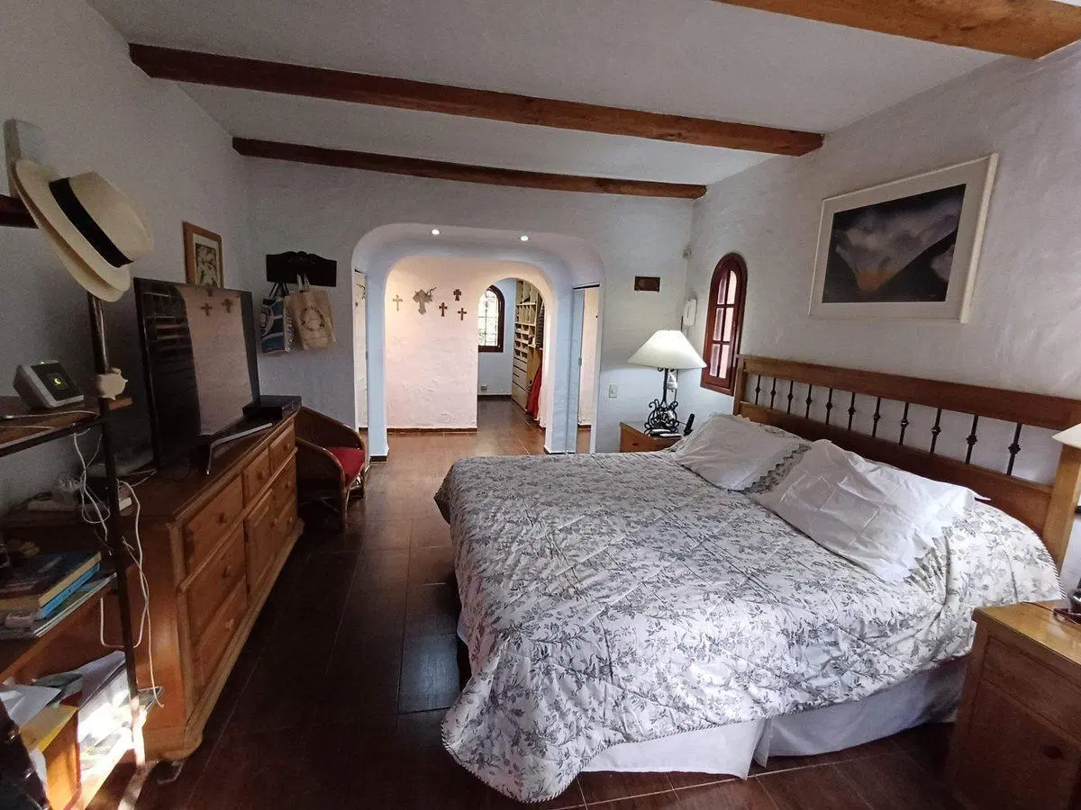 VENTA CASA 6 AMBIENTES PISCINA  QUINCHO DEL VISO 4